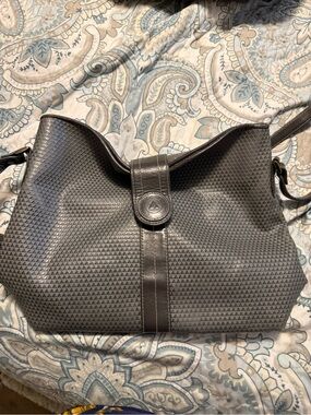 Liz Claiborne Gray Textured Shoulder Bag
